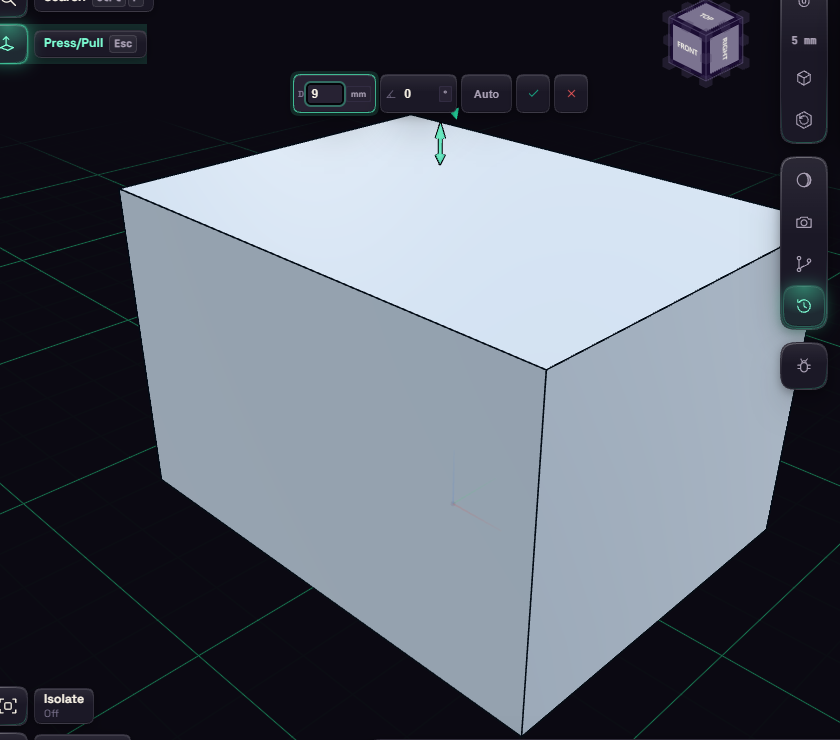 A selected top face being pulled out by Press/Pull, the value box above it